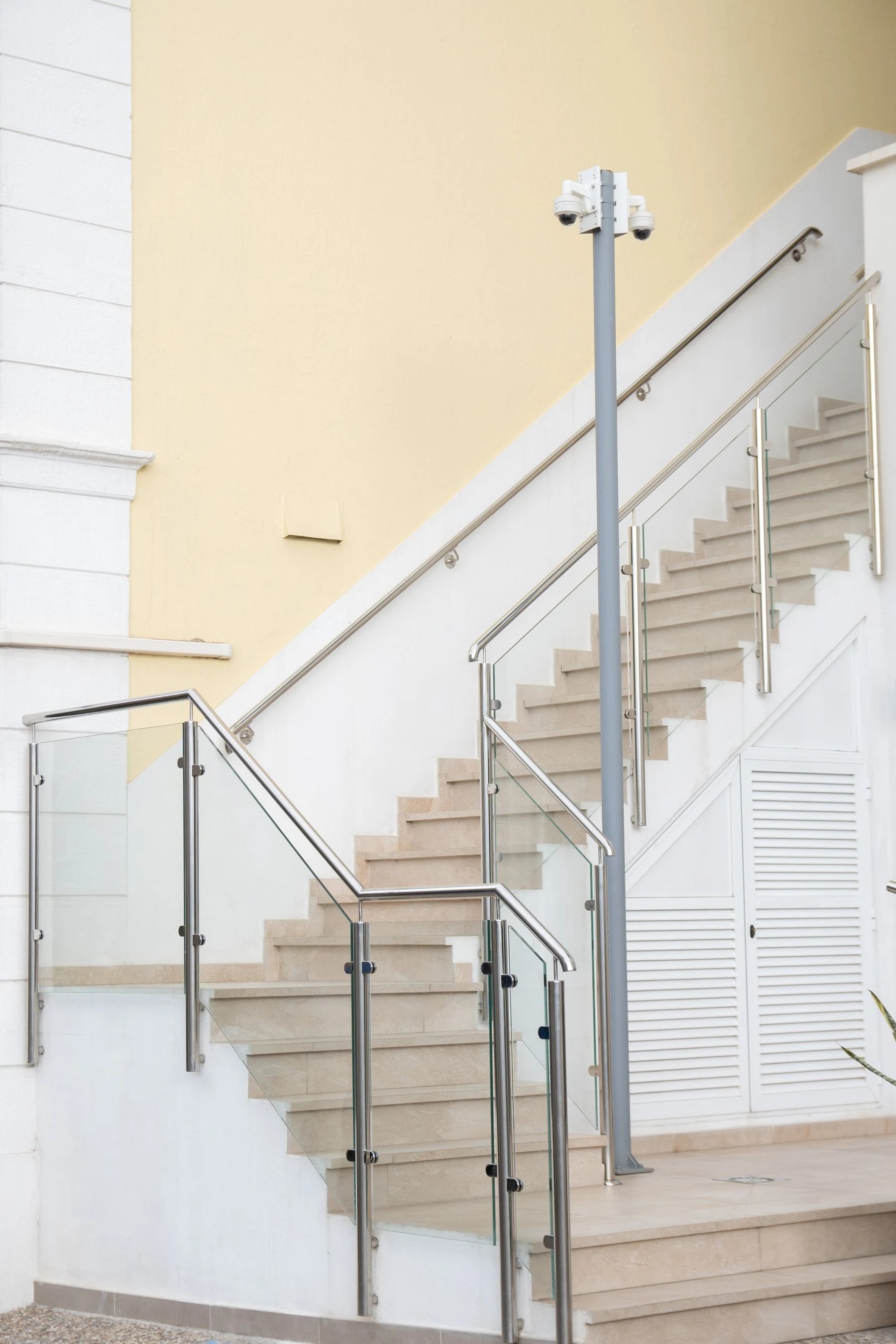 Escalier avec main courante, illustration
