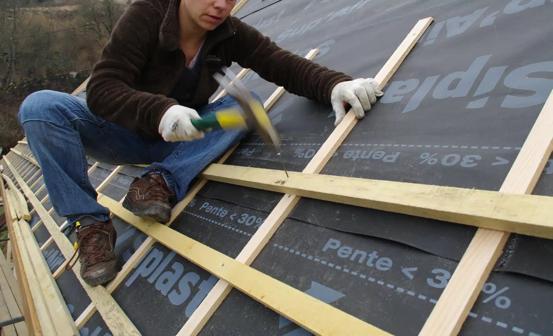 Liteau : guide essentiel pour le secteur du bâtiment