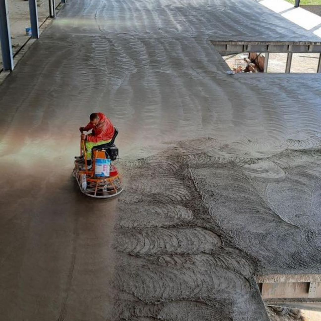 Dallage industriel en béton réalisé par Medina Construction en Tunisie