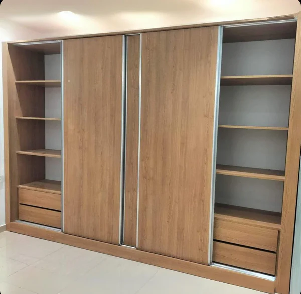 Dressing et placard sur mesure Tunisie pour chambre et entrée